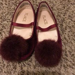 Toddler velvet shoes in the size 7